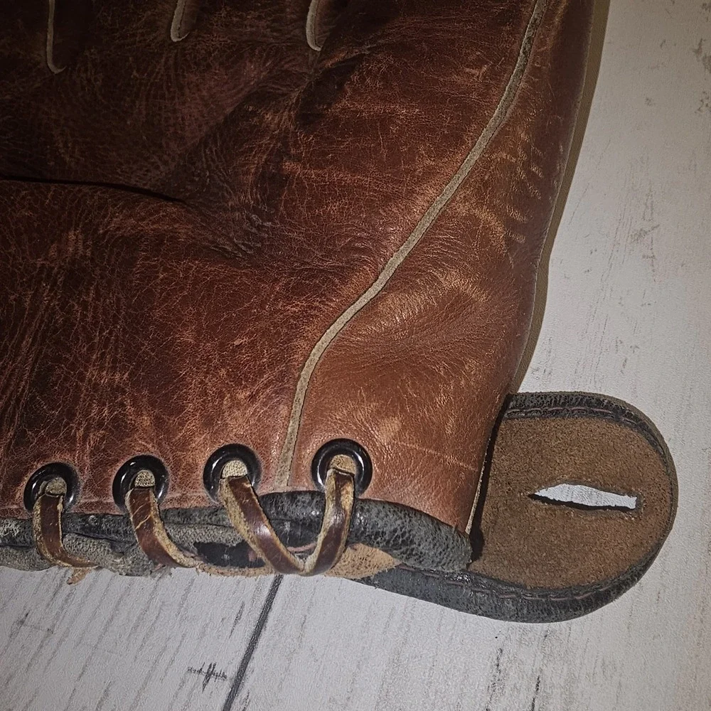 Vintage Sonnett Leather Baseball Glove Mitt Barney McCosky Model Button Strap OK